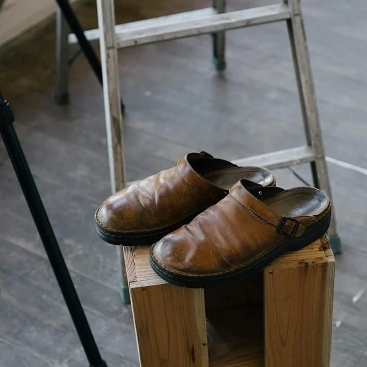 Premium Leather Slip-On Clogs - Comfortable, Stylish & Long-Lasting